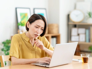 今売るべきか、持ち続けるべきか判断に迷っている